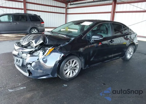 2021 Toyota Corolla Xle z USA, uszkodzony, nr VIN 5YFFPMAE2MP182772